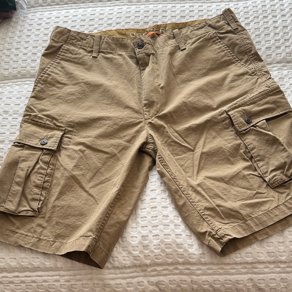 Dockers Men's Khaki Cargo Shorts